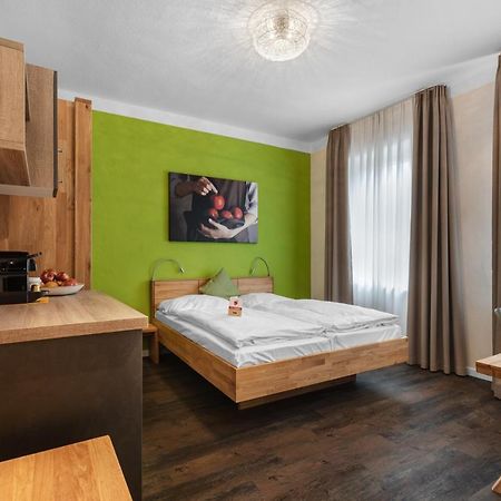 Schieners Hotel & Apfelhof Apartments Wemding Eksteriør billede